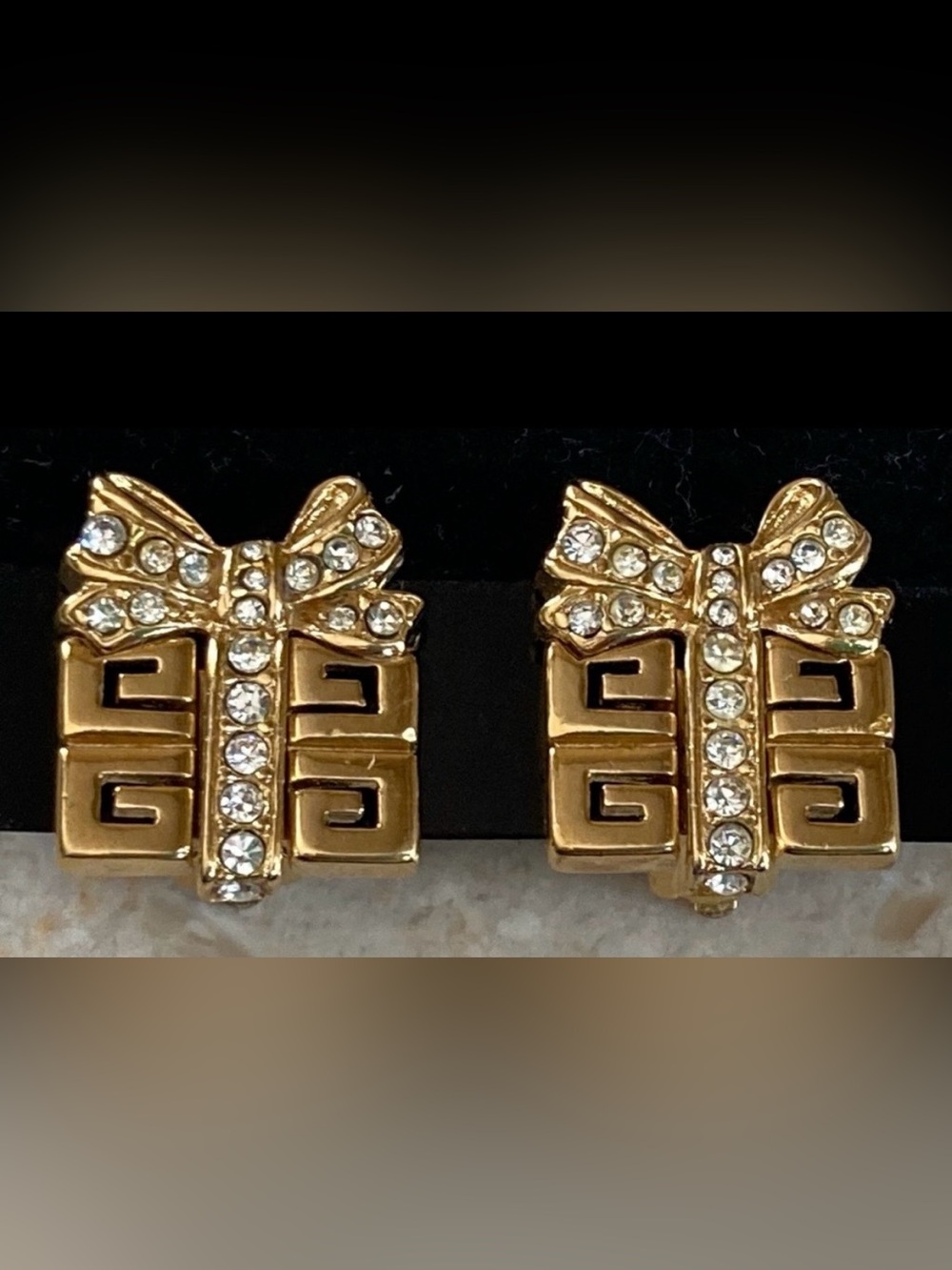 GIVENCHY Paris NY Gold Plate Crystal Present Gift Box Clip-On Earrings